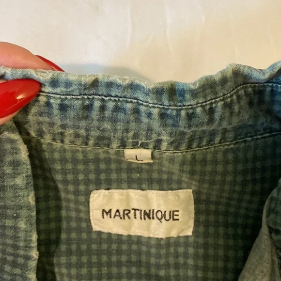 Checkered button up top - Picture 3 of 4